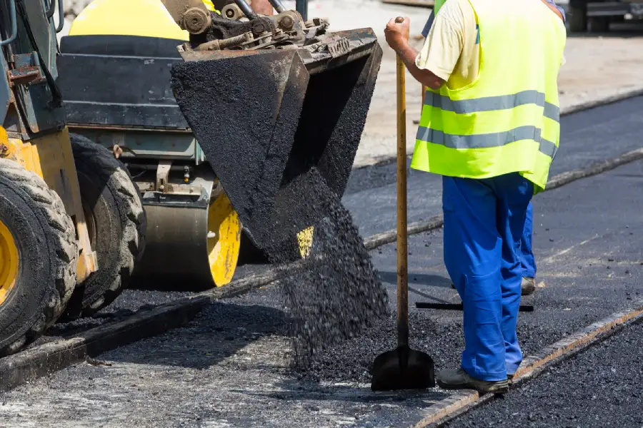 How to Tell When Your Asphalt Needs Maintenance Services Waleska, GA