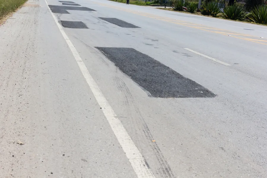The Role of Asphalt Sealcoating in Extending Pavement Life in Waleska, GA